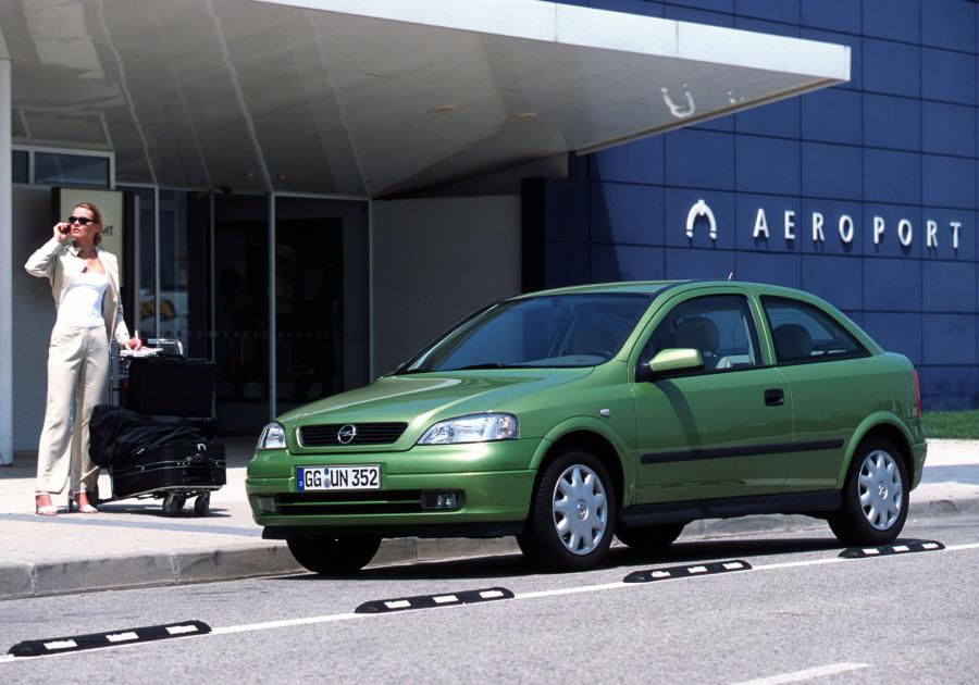  Opel Astra 3-Door (G) 1998 года  (фото 12 из 36)